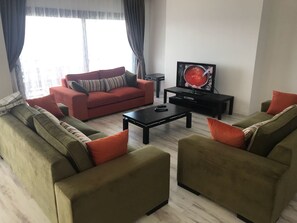 Apartment, Sea View | Living room | LCD TV - Ozan Apart SZN344 (Bodrum)