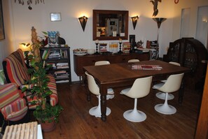 Free daily continental breakfast  - Nidelice (Quillan)