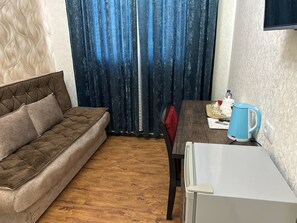 Superior Double Room | In-room safe, blackout drapes, soundproofing, free WiFi - Ratmina (Nukus)