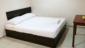 Standard Queen | Free WiFi