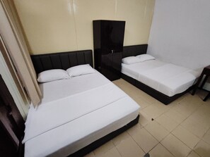 Family Room with Attached Bathroom (FML) | Iron/ironing board, free WiFi, bed sheets - Old Penang Heritage Inn (George Town)