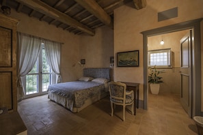 Desk, free WiFi, bed sheets