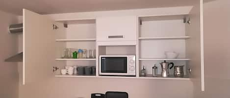 City Apartment, 1 Bedroom | Private kitchen | Fridge, microwave, stovetop, dishwasher