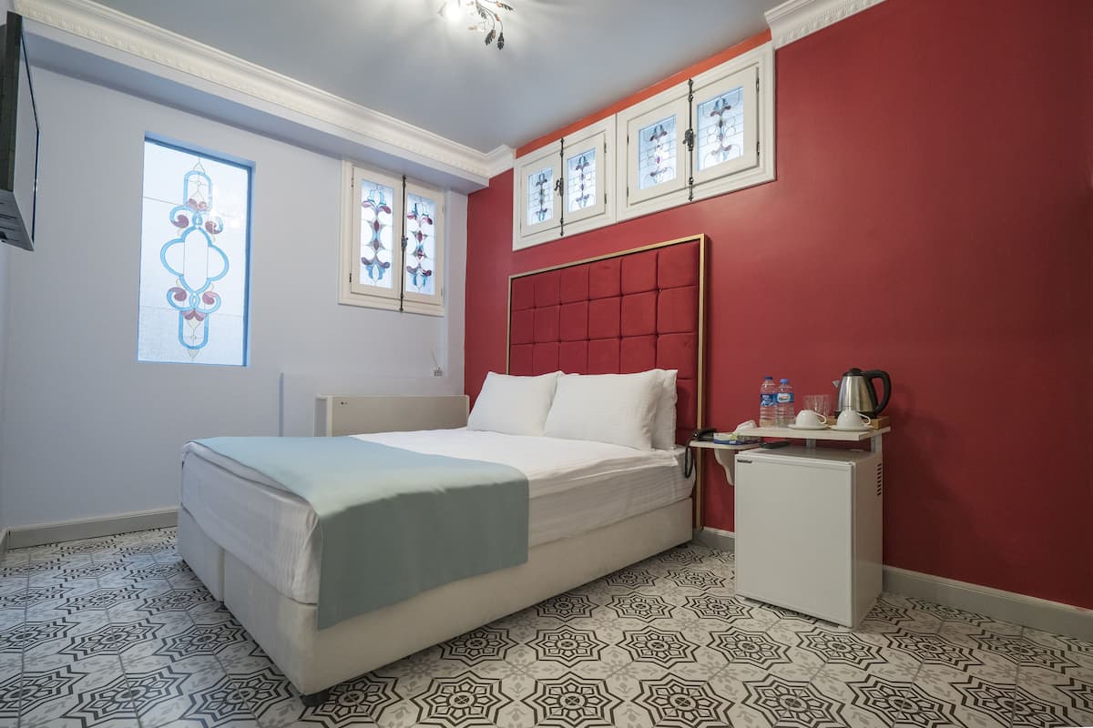 1 bedroom, minibar, desk, free WiFi
