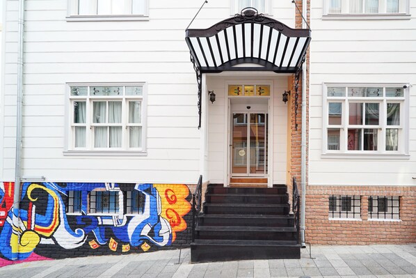 Front of property - Pasaport Pier Istanbul (Istanbul)