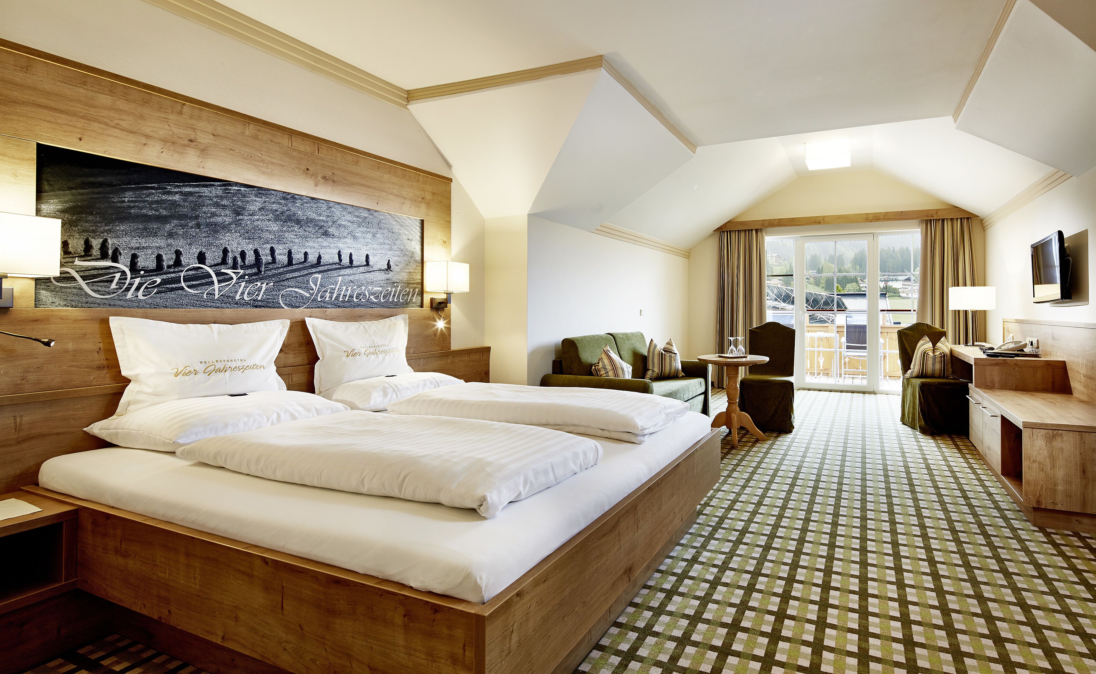 comfort room, 1 queen bed with sofa bed, non smoking, mountain view | in-room safe, free wifi, bed sheets