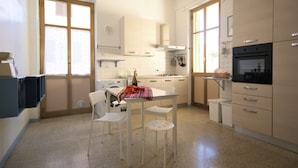 Apartment, 3 Bedrooms | Private kitchen - Casa Parini (Imperia)