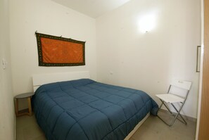 2 habitaciones y espacio para trabajar con laptop 