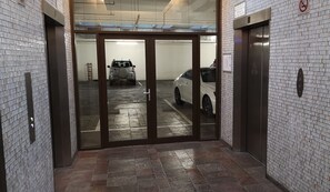 Self-parking (surcharge) - Cartwrights Apartments (Cape Town)