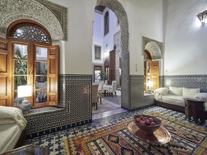 ロビー応接スペース