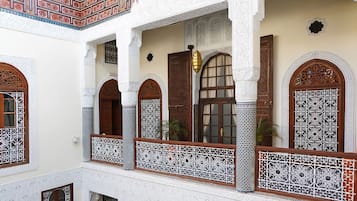 Economy Single Room, Courtyard View | Interior detail