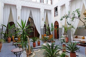 Interior detail - Riad Alassala Fes (Fes)