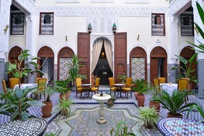 Property entrance - Riad Alassala Fes (Fes)