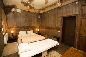 华丽三人房, 1 张大床, 无烟房 | 特色装修、特色家居、遮光窗帘、隔音