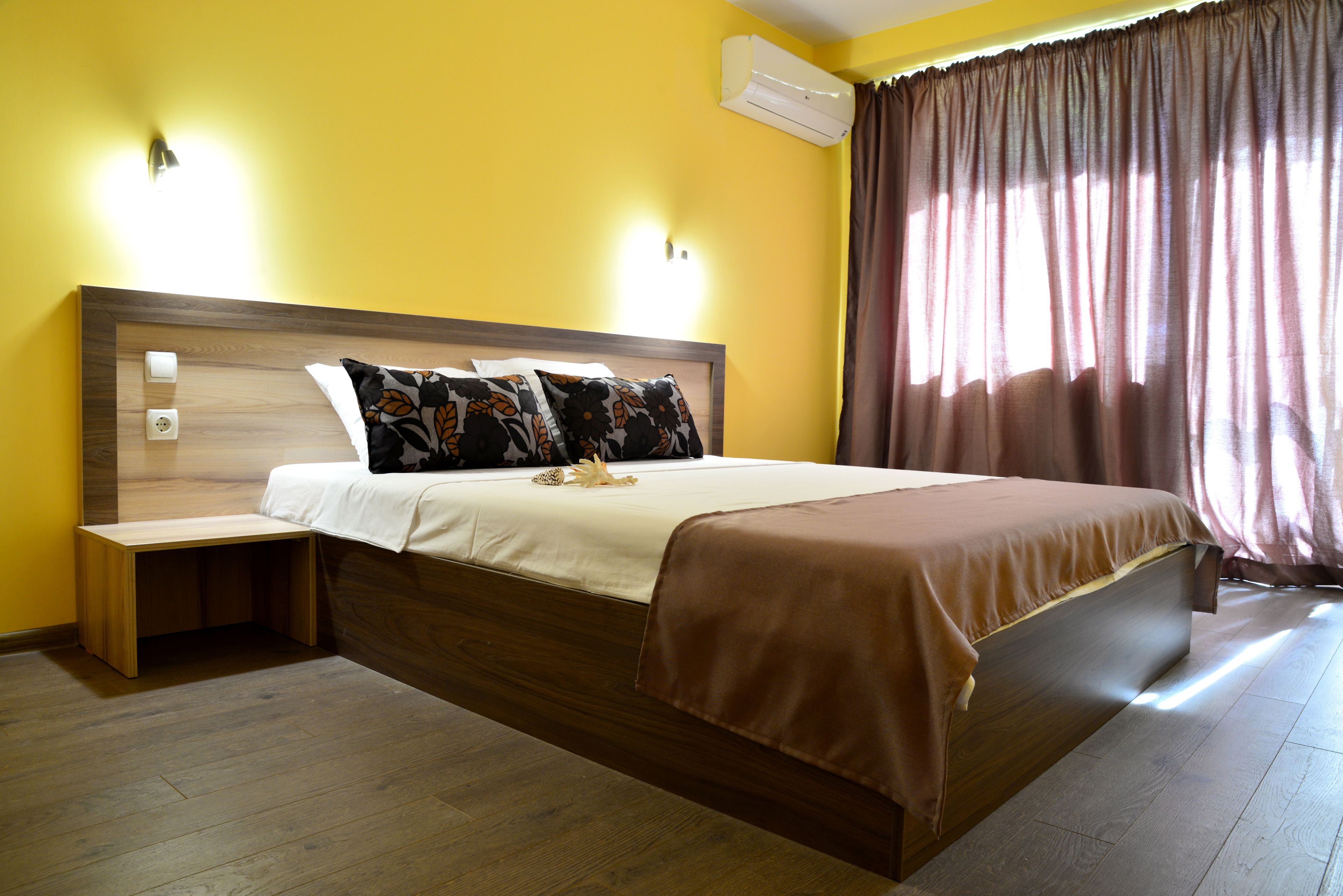 zephyr apartment | 1 bedroom, individually decorated, individually furnished