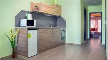 Zephyr Apartment | 起居区 | 平板电视