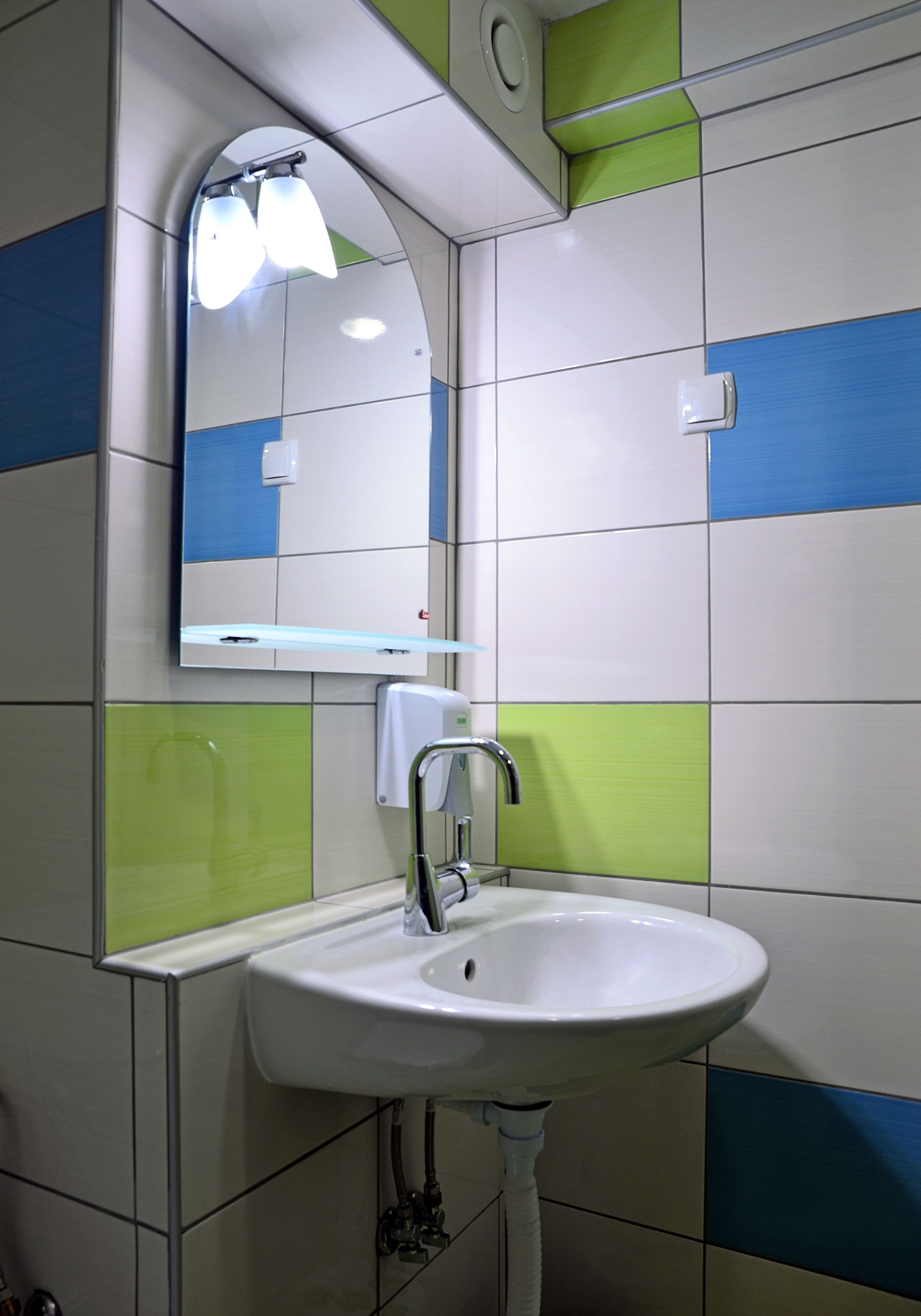 shangri-la | bathroom sink