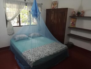 Caja de seguridad en la habitación y camas plegables/adicionales