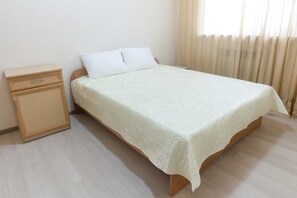 Singola Comfort, 1 letto a una piazza e mezza, non fumatori | Tende oscuranti, Wi-Fi gratuito, lenzuola