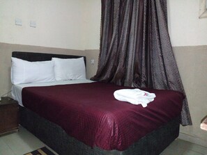 Individuelt dekorert, individuelt innredet og skrivebord for bærbar PC