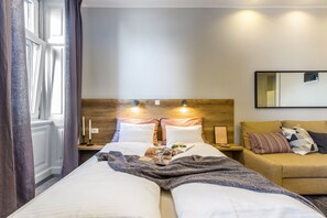 Deluxe Apartment, 1 Double Bed with Sofa bed (1) | Hypo-allergenic bedding, memory foam beds, individually decorated