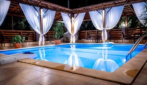 季節性室外游泳池