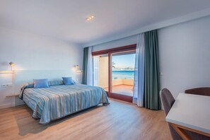 3 bedrooms, in-room safe, iron/ironing board, free WiFi