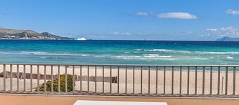 Beachfront House Socias Playa for six people