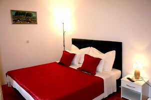 Schallisolierte Zimmer, Bügeleisen/Bügelbrett, kostenloses WLAN