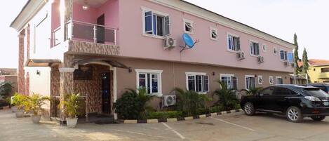 Voorkant van accommodatie