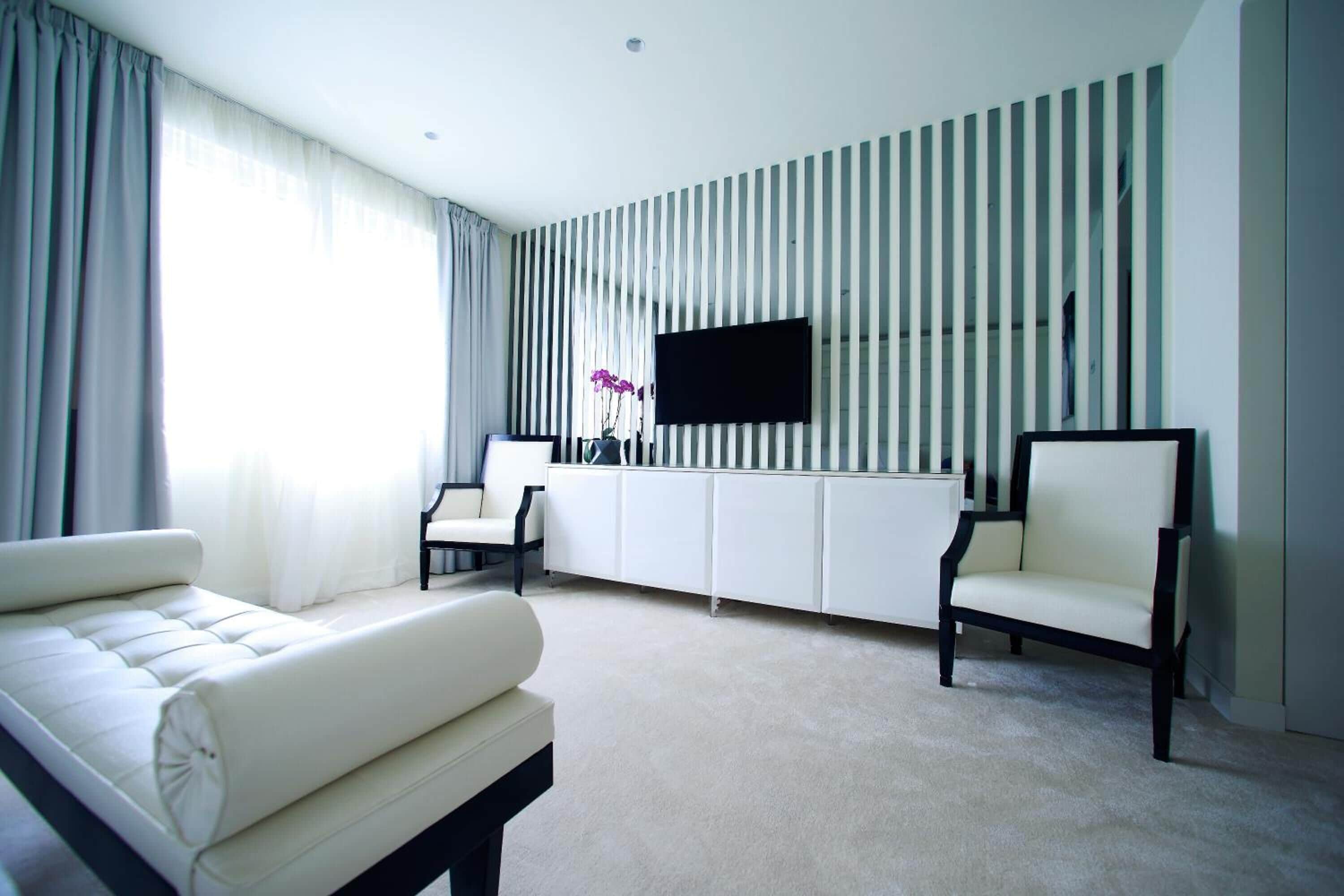 luxury king room | living area | lcd tv