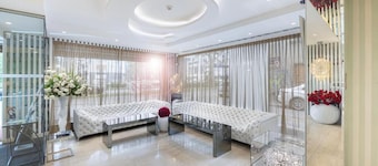 Hotel 9