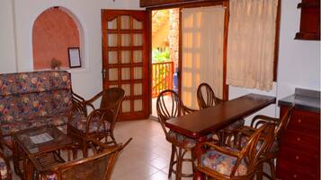 Family Apartment, Multiple Beds, Non Smoking | Interior detail