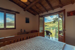 Free WiFi, bed sheets - Cabo Do Mundo Casa Rural (Chantada)