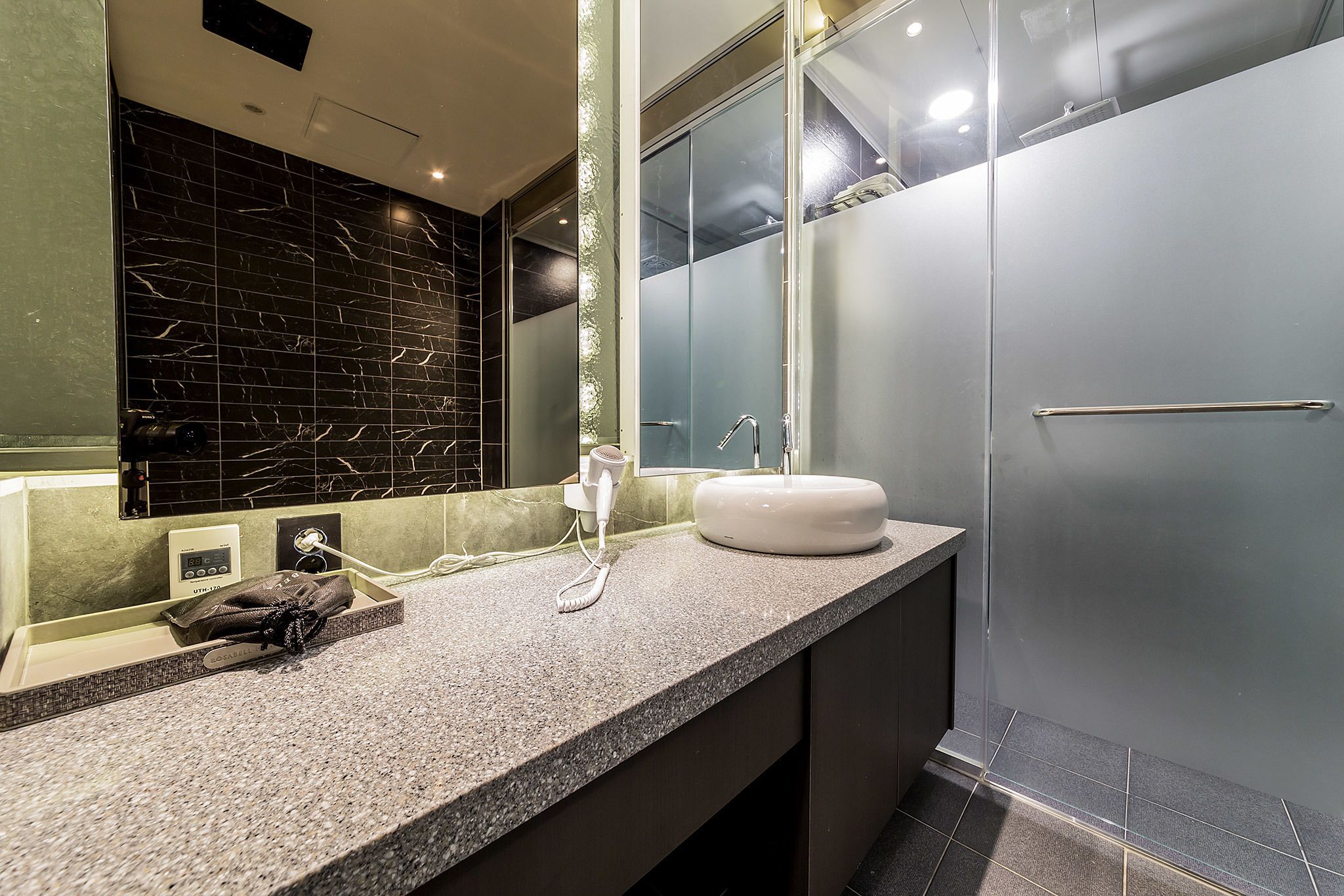 Chambre Supérieure avec lits jumeaux | Salle de bain