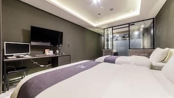 Quarto duplo premium | Escrivaninha, cortinas blackout, quartos à prova de som