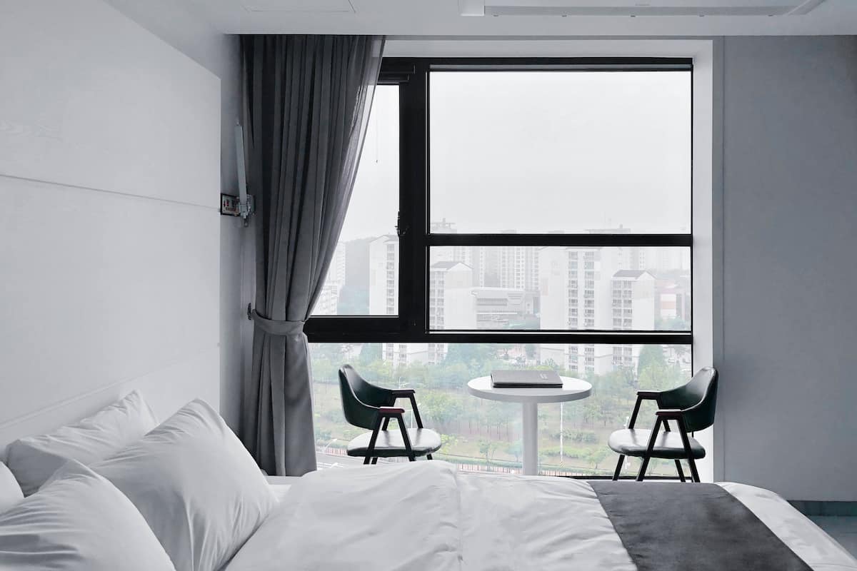 Premium-rum | Skrivbord, mörkläggningsgardiner, ljudisolering och gratis wi-fi