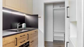 Réfrigérateur, micro-ondes, four, lave-vaisselle