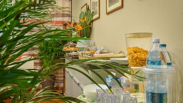 Colazione a buffet inclusa, servita tutte le mattine