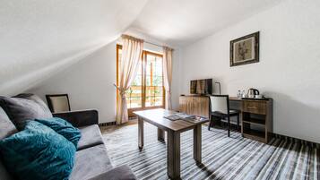 Comfort Apartment (1) | 1 bedroom, desk, blackout curtains, iron/ironing board