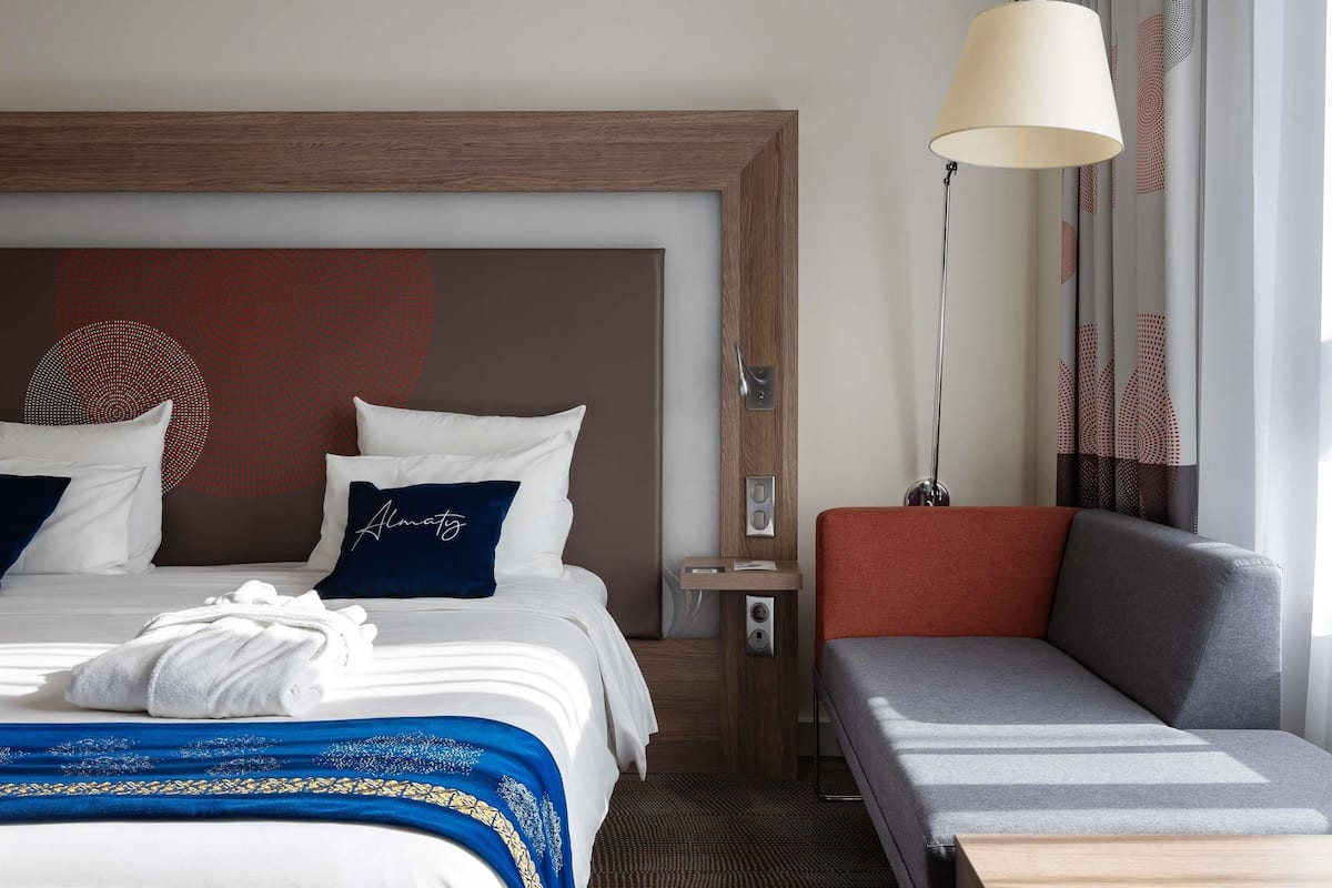 Chambre supérieure, 1 lit double | 1 chambre, minibar, coffre-fort, bureau