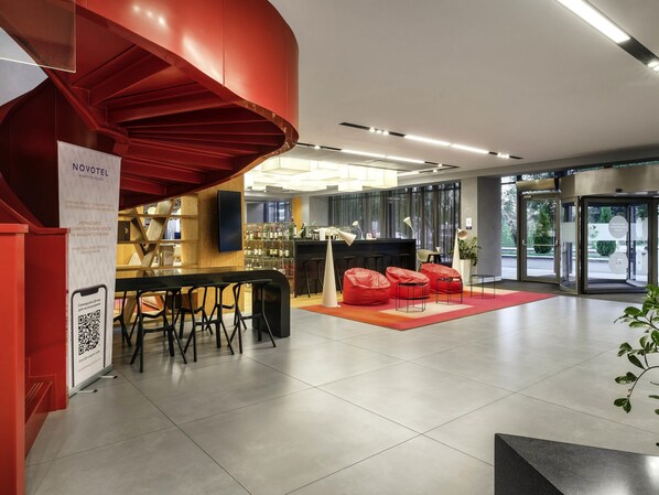 Lobby lounge - Novotel Almaty City Center (Almaty)