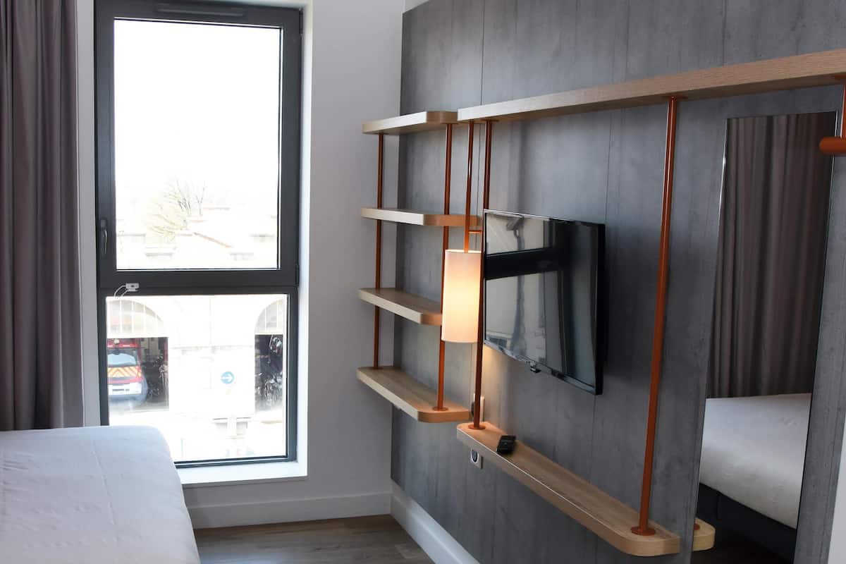 Dreibettzimmer, Mehrere Betten