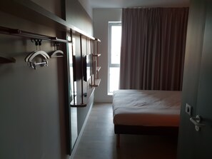 Triple Room, Multiple Beds