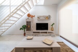 Televisión de pantalla plana de 43 pulgadas con canales digitales