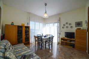 Apartment, 2 Bedrooms, Balcony | Living area | Flat-screen TV - Gioia con Vista (Portovenere)