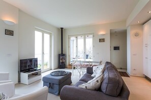 Casa (3 Bedrooms) | Sala de estar | TV