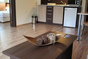 Basic Apartment, Balcony, Mountain View | Private kitchenette | Fridge, microwave, dining tables