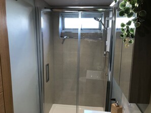 Bathroom - Little Haven (Seahouses)