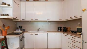 單棟房屋 | 私人廚房 | 雪櫃、焗爐、爐具、咖啡機/沖茶器